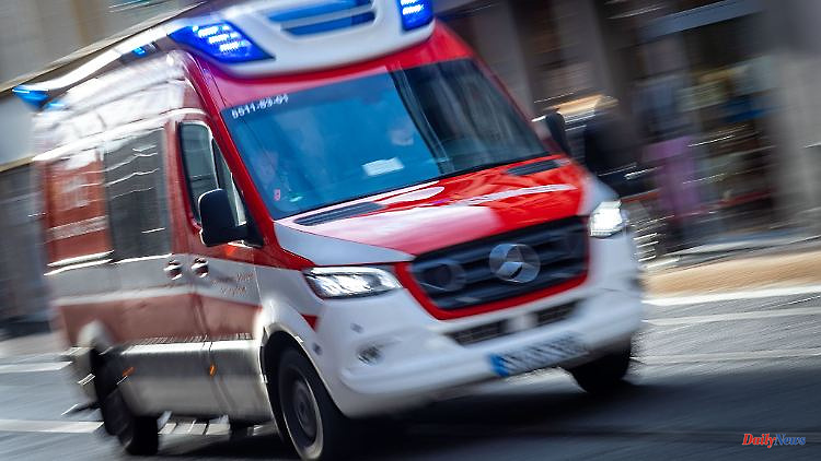Baden-Württemberg: collision at the intersection: driver seriously injured