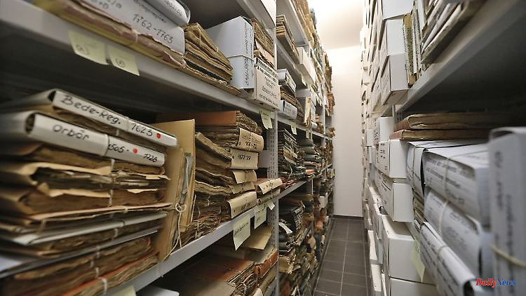 Mecklenburg-Western Pomerania: A wave of new documents is rolling towards archives in the north-east