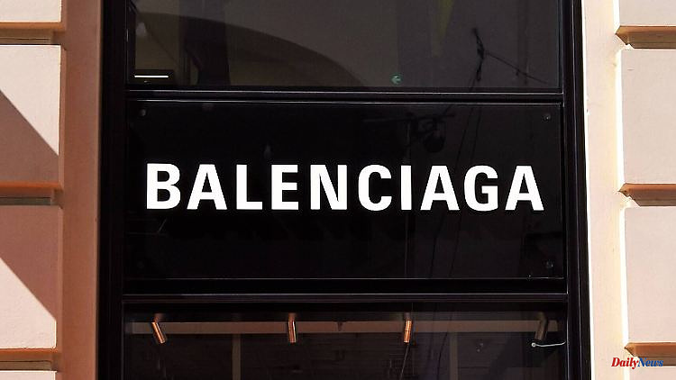 Balenciaga apologizes: campaign shows children with BDSM stuffed animals
