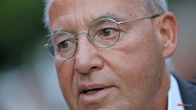 Prominent help for protesters: Gregor Gysi represents climate activists in court