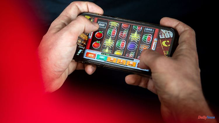 Verdicts: Online Casinos Illegal: Players Get Money Back