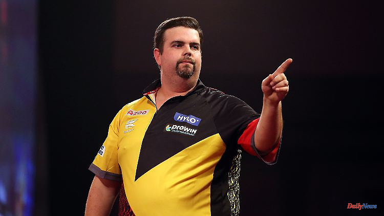 Gabriel Clemens starts strong: German darts star gives hope for dream World Cup