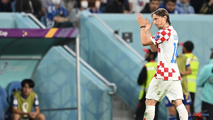 Small shoulders, huge burden: Aging magician Modric worries Croatia