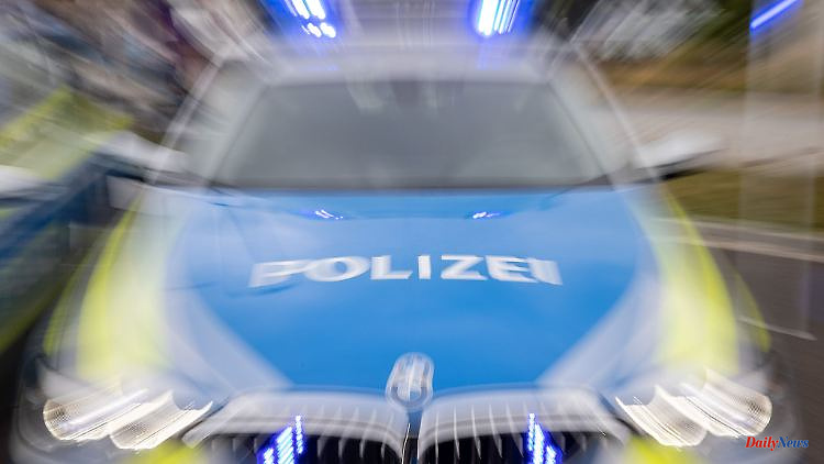 Bavaria: Man with a long blade in the supermarket: police officers injured