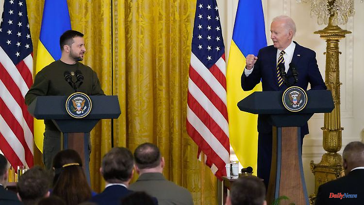Zelenskyy in Washington: Biden: Ukraine's fight is part of something bigger