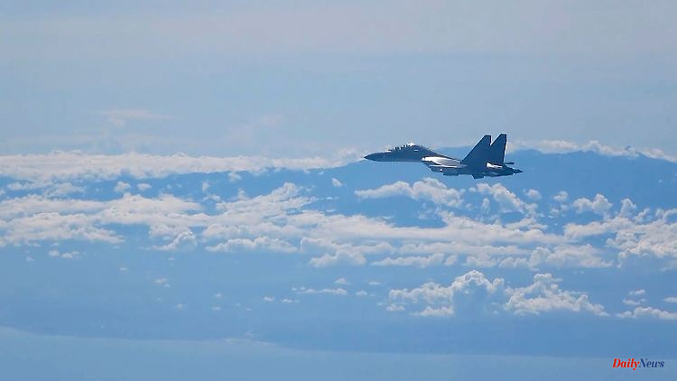 In response to "provocation": China's military flies maneuvers near Taiwan