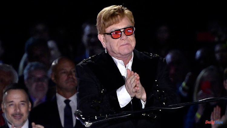 After takeover by Elon Musk: Superstar Elton John boycotts Twitter