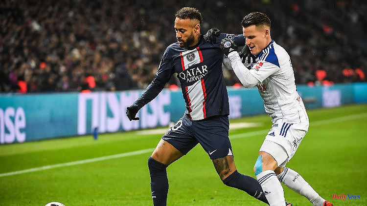 Mbappé saves PSG late: Neymar flies off after Schwalbe