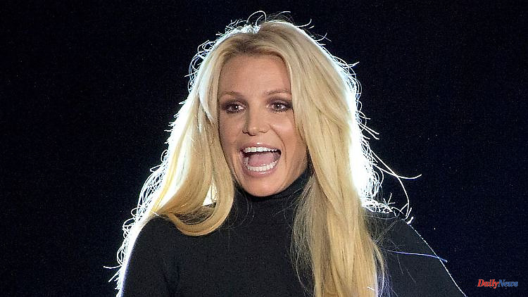 "Crazy, dancing idiot"?: Britney Spears takes on her fans