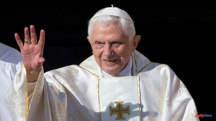 Saxony: Saxony arranges mourning flags for Benedict XVI. on