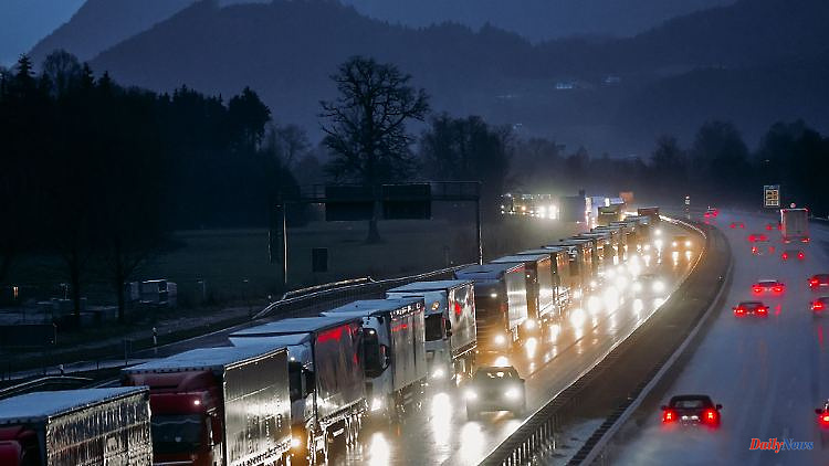 Bavaria: trucks are jammed at the border with Austria
