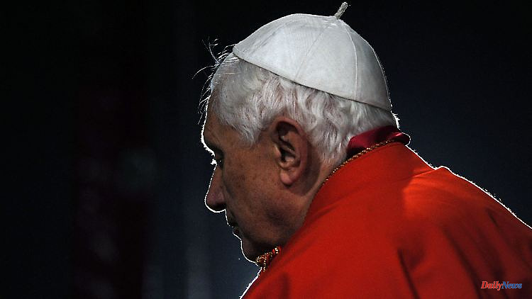 Even after death: lawsuits against Benedict XVI. keeps running