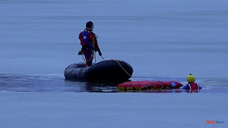 Probably collapsed on ice: Divers recover dead siblings from the sea