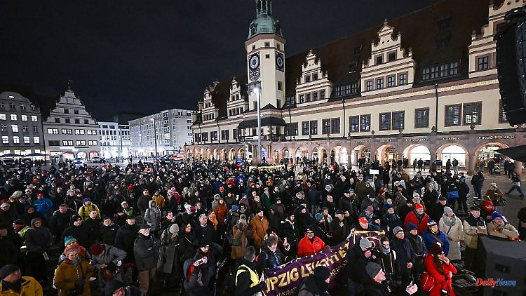 Saxony: Hundreds of people set signs for democracy in Leipzig