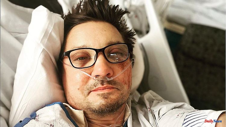 "I'm too broken to type": Jeremy Renner posts a selfie from the clinic