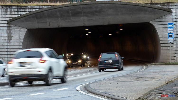 North Rhine-Westphalia: throwing attacks on cars in road tunnels in Gelsenkirchen