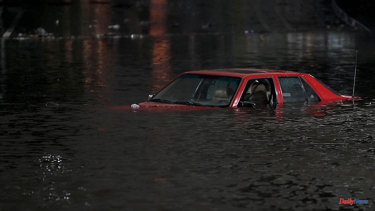 Flood warning: California declares state of emergency