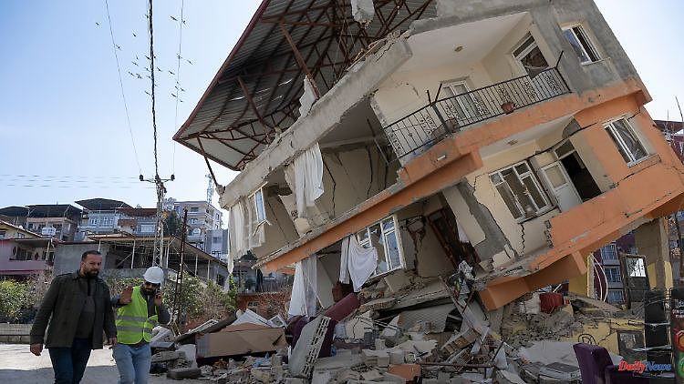 Death toll rises to 40,000: UN demands $400 million for earthquake victims