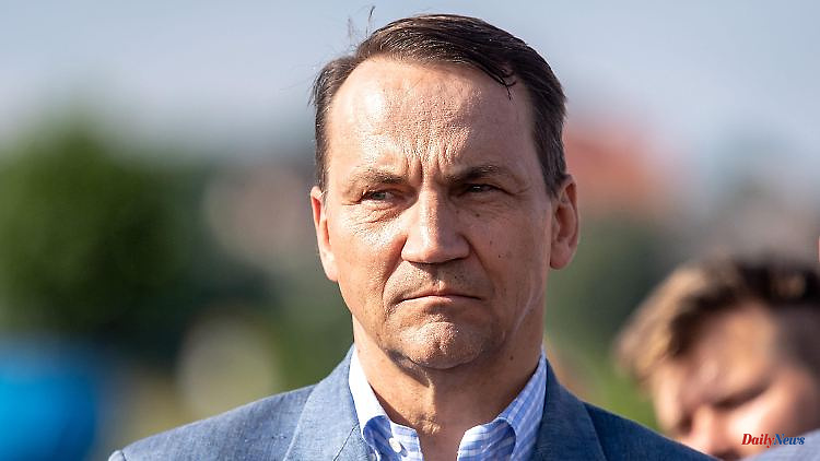 Sikorski goes to Scholz: Polish politician accuses Berlin of lacking control