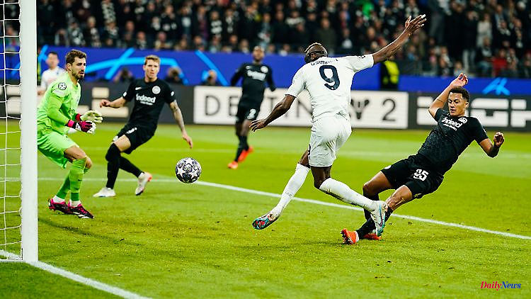Naples wins in the CL first leg: Frankfurt's star sees red and Eintracht loses