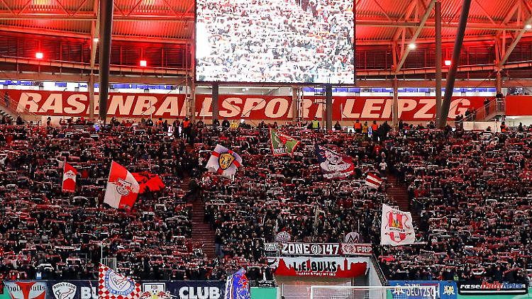 Before cup success against Hoffenheim: Leipzig fan dies after collapsing at the stadium