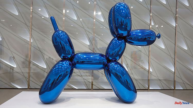 40,000 euros more expensive "Balloon Dog": Woman breaks valuable Jeff Koons sculpture
