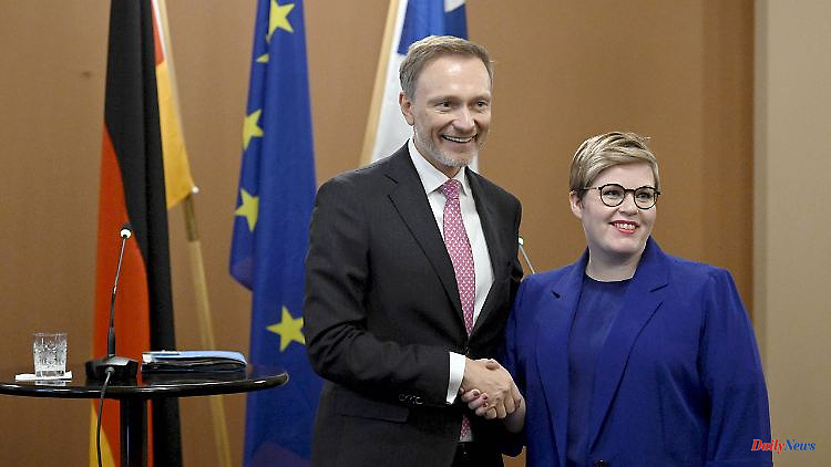 First breakdown, then in Finland: Christian Lindner gives the "friendly falcon"