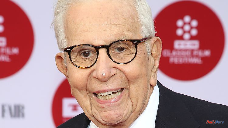 "True visionary": Hollywood producer Mirisch died at the age of 101