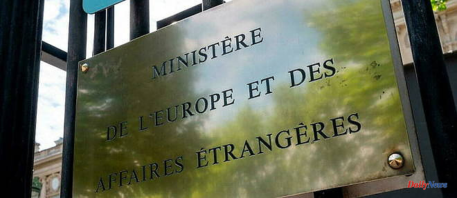 The French called to leave Belarus without delay