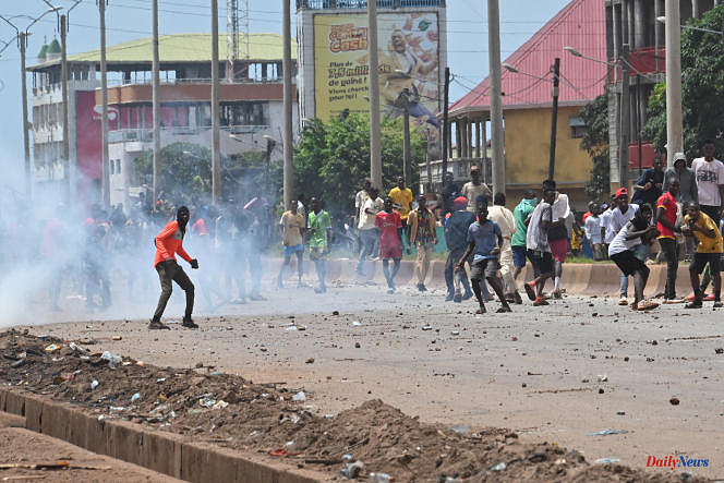 In Guinea, the junta threatens to ban political parties after unrest in the suburbs of Conakry