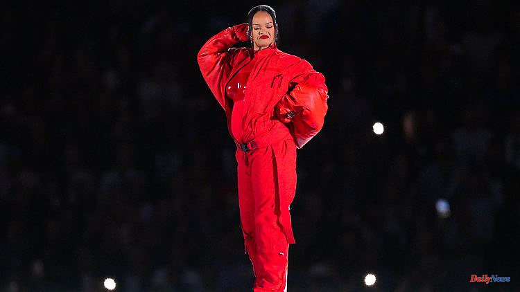 After Superbowl surprise: Pregnant Rihanna will appear at the Oscars