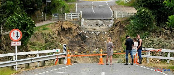 New Zealand deploys military to cyclone-hit areas