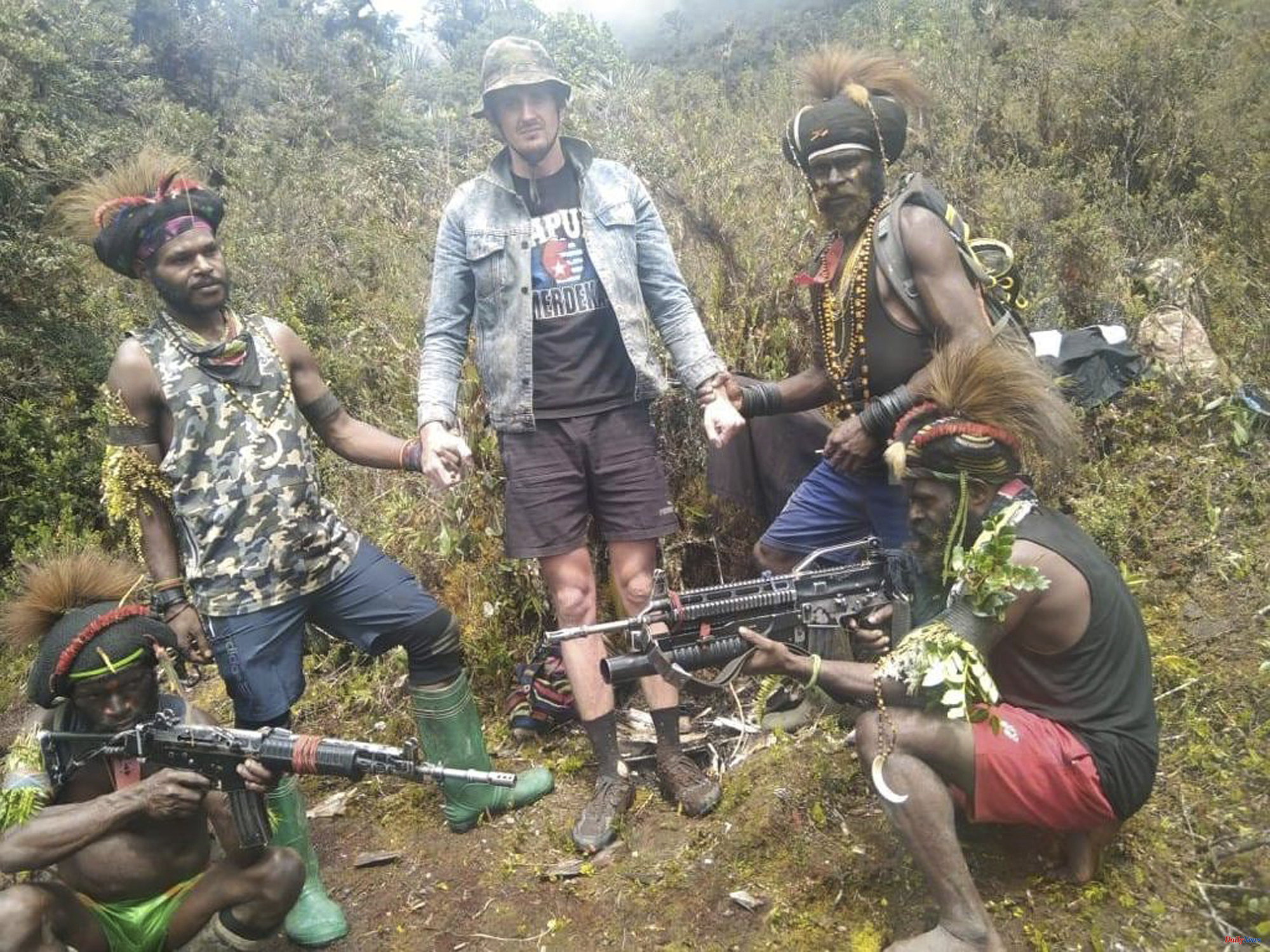 Oceania Papuan separatists armed with bows and arrows kidnap a New Zealand pilot