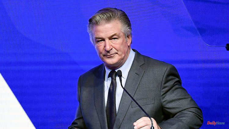 After first victory in court: crew members sue Alec Baldwin