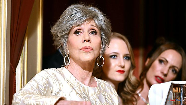 Vienna has the Opera Ball back: Jane Fonda is enthusiastic about waltzes