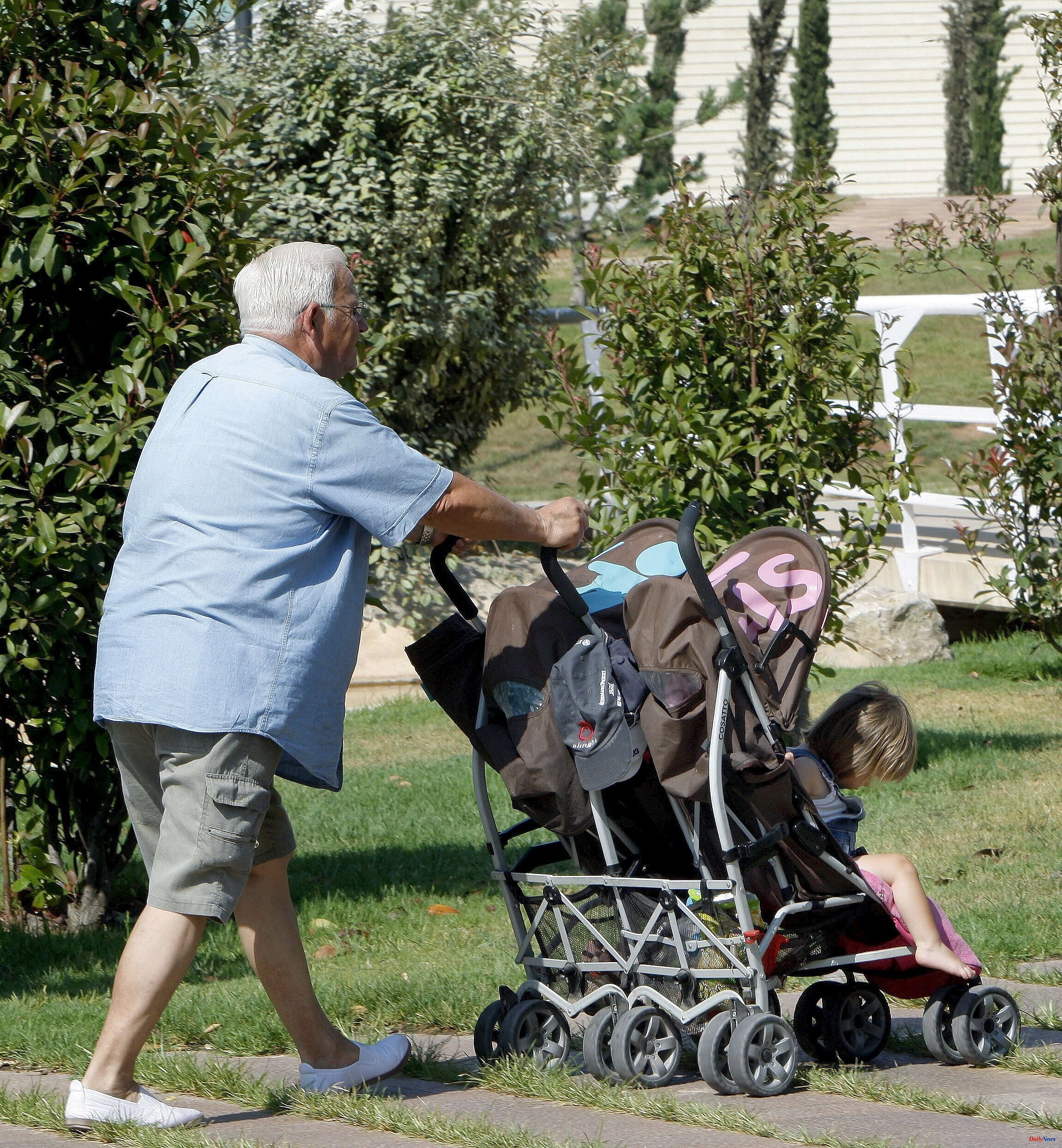 Italy The Italian Justice determines that "children cannot be forced to see their grandparents"