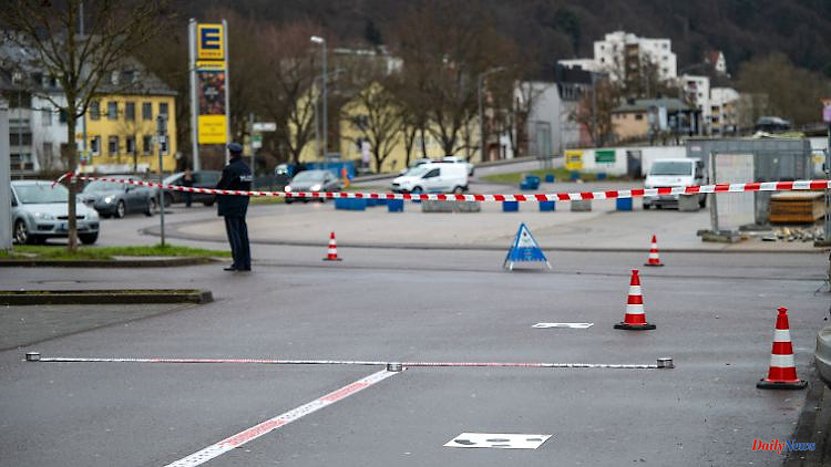 Mob attacked officials: police identified other attackers in Trier