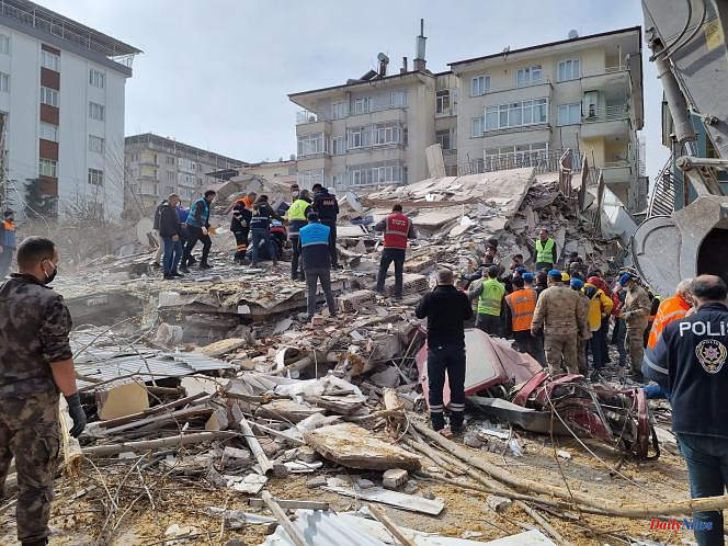 In Turkey, an aftershock of the earthquake leaves at least one dead and dozens injured