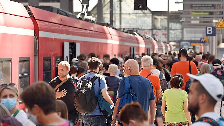 Works council wants more security: More attacks on train staff during the 9-euro ticket