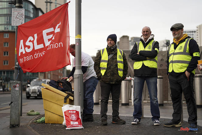 British railway workers on strike again, rail traffic paralyzed