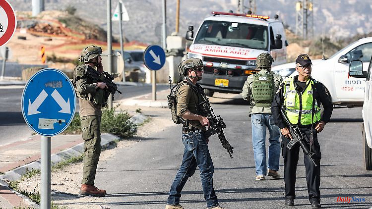 "Terrorist attack": Palestinians shoot dead two Israeli settlers