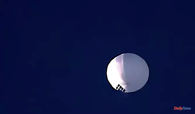 At high altitude, the US detects a spy balloon from China over its territory