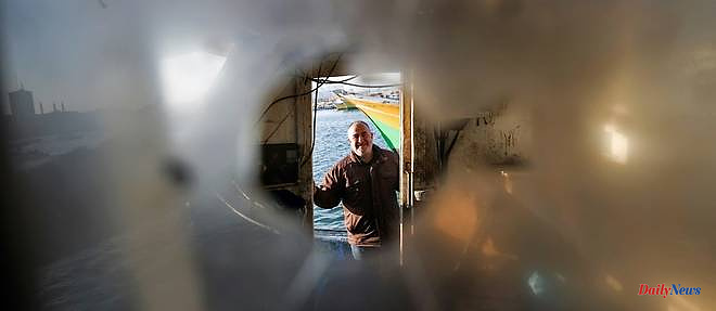 Jihad, Palestinian fisherman whose boat could be seized forever by Israel