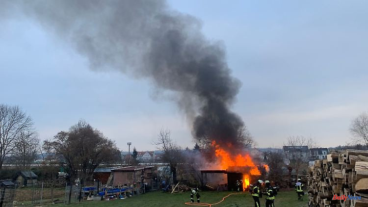 Baden-Württemberg: garden shed burned down: heavy smoke and loud bang
