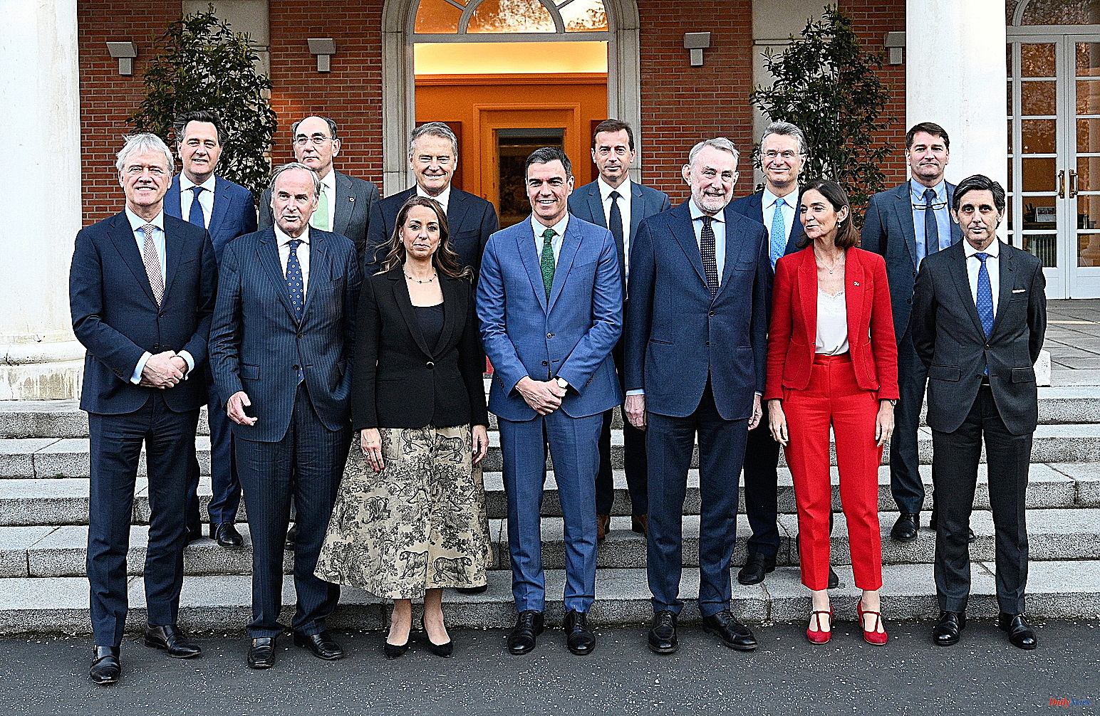 Economy The leaders of the European industry distinguish Feijóo and meet with him after seeing Sánchez