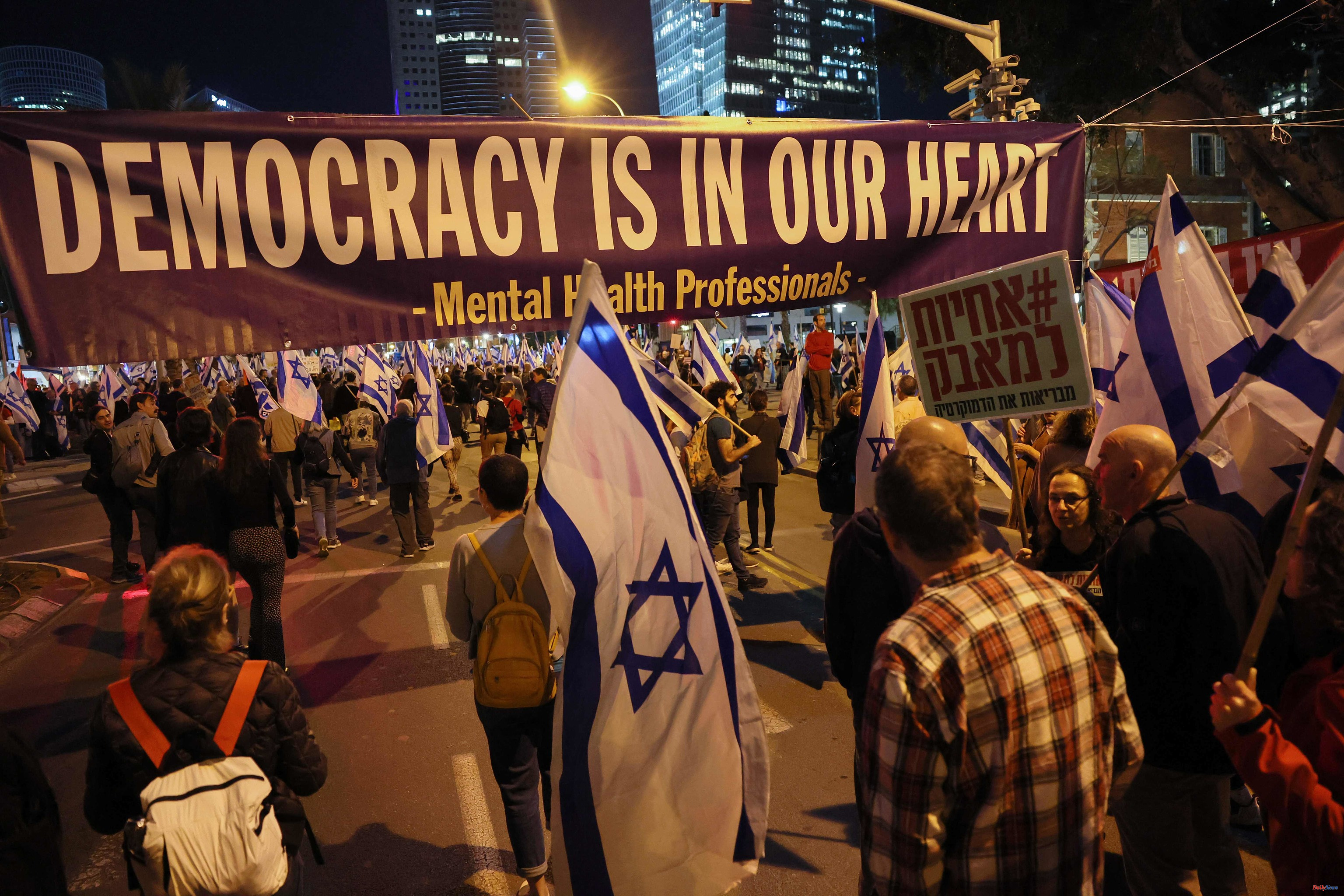 Massive protest in Israel in the tenth week of marches against judicial reform
