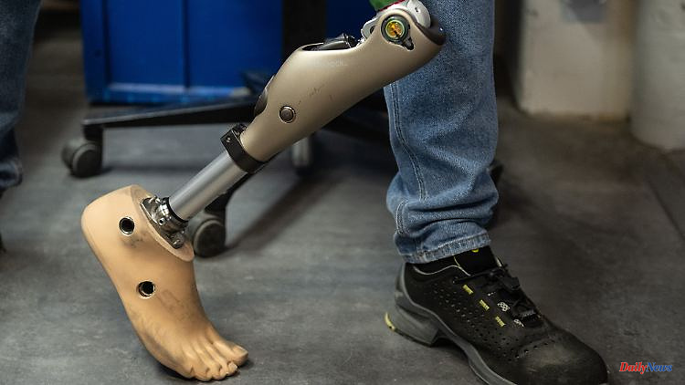 Mechanical knee joints: Ottobock wants to give back freedom with smart prostheses