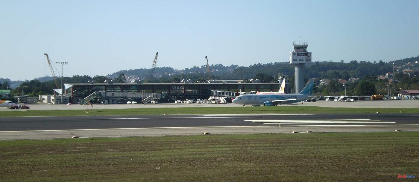 Spain Vigo airport closed again due to a hole in the runway