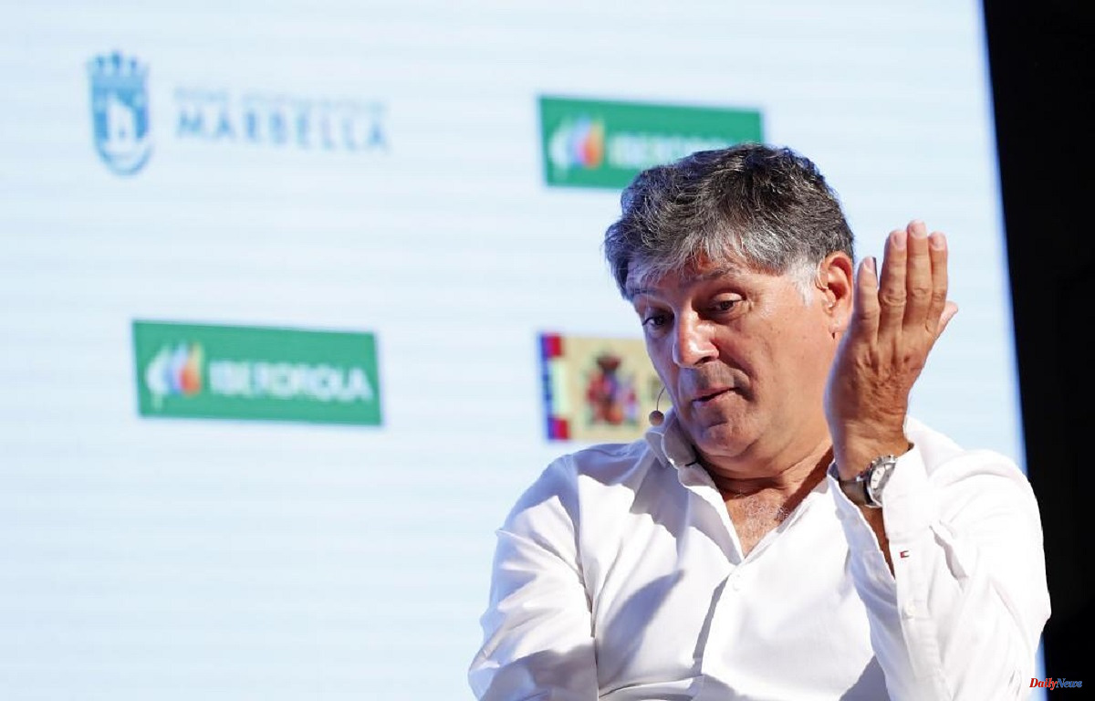 Politics Feijóo signs Rafa Nadal's uncle and former coach for the PP foundation
