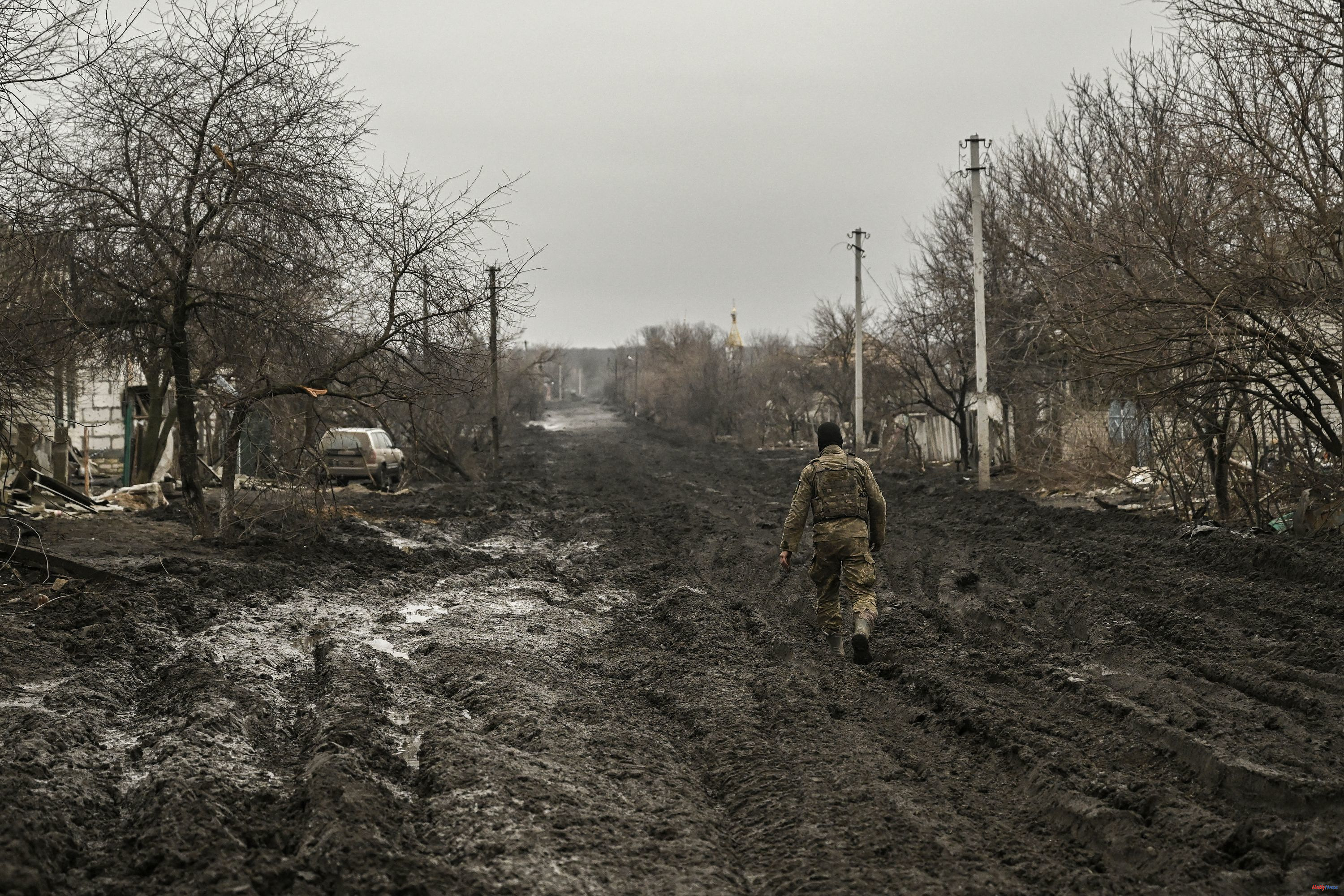 War in Ukraine Ukraine says it repels Russian attempts to advance into Bakhmuth center